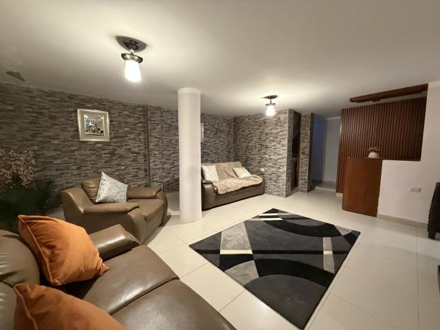 Casa en Alquiler a una cuadra del Puente Amarillo