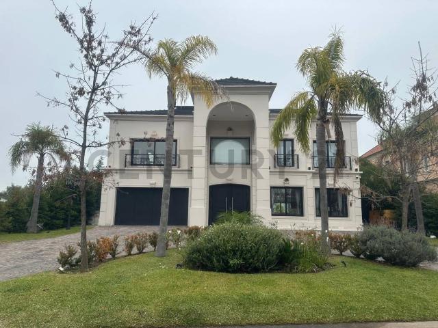 Casa en alquiler amoblado en el Barrio El Yacht, Nordelta