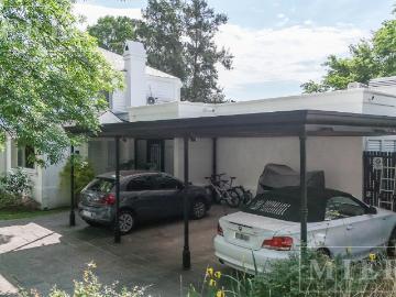 Casa en alquiler en Villa Rosa - Cuarto de servicio
