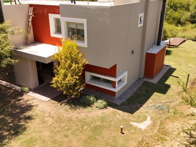 Casa en alquiler anual en villa carlos paz de categor?a 3 dormitorios 3 ba?os Tierra Alta