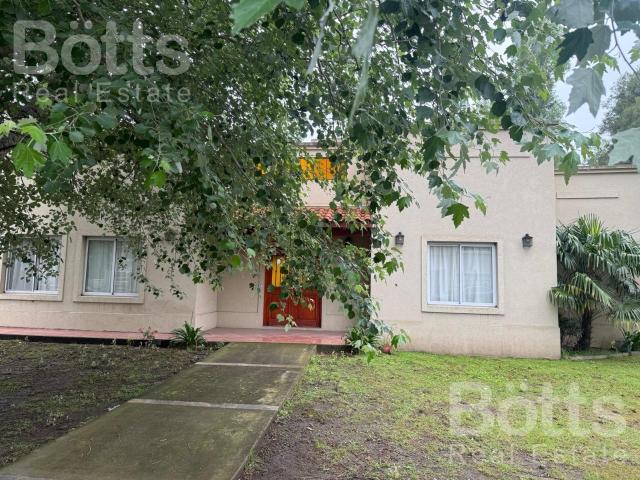 Casa en Alquiler Anual Weston Barrio Privado
