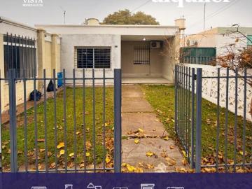 Casa En Alquiler Barrio Camus 3 Dormitorios 1 Baño