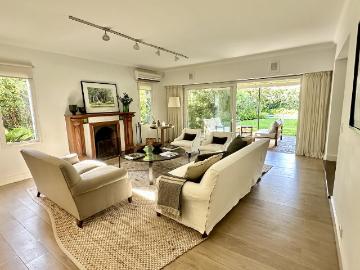 Casa en alquiler en Béccar - Jardín