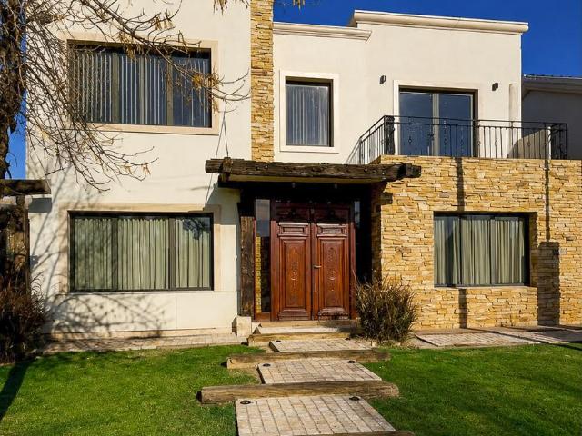 CASA EN ALQUILER BARRIO LOS SOLARES RODEO DEL MEDIO CON TOUR VIRTUAL