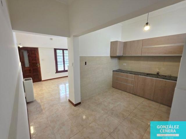 Casa en alquiler c/ cochera en Centro