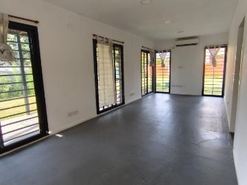 Casa en alquiler en Del Viso - Jardín