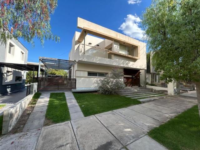 Casa en Alquiler Capital Mendoza