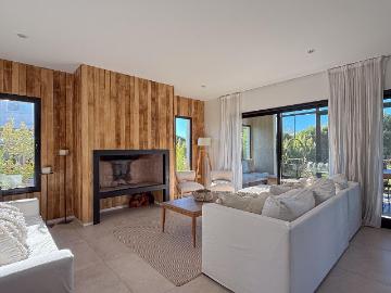 Casa en alquiler con muebles 3 dormitorios escritorio en Carpinchos Nordelta