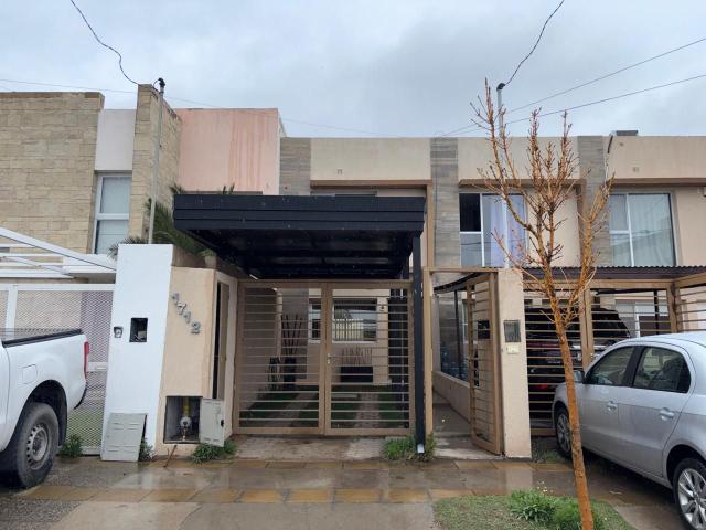 Casa en alquiler Confluencia 2 ambientes