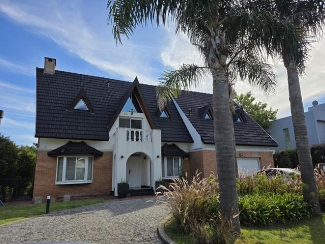 CASA EN ALQUILER DE CATEGORIA EN LOS OMBUES DE HUDSON