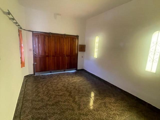 Casa en Alquiler de 2 Dorms