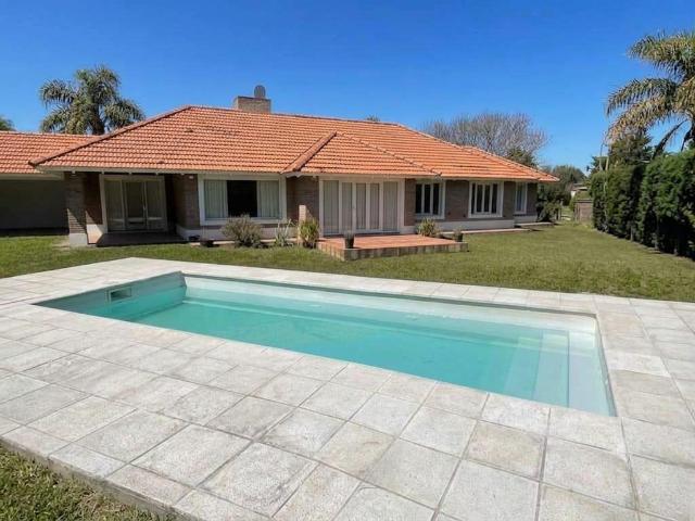 CASA EN ALQUILER DE 3 DORMITORIOS CON PILETA EN LOS SOLES VALLE ESCONDIDO
