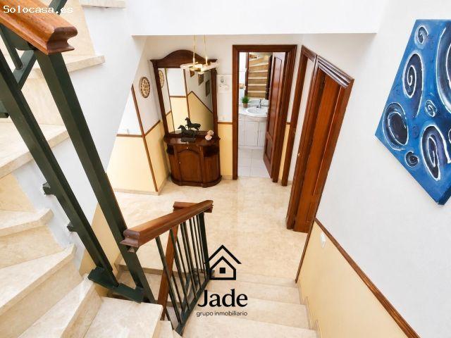 Casa en alquiler de 4 dormitorios con patio y azotea