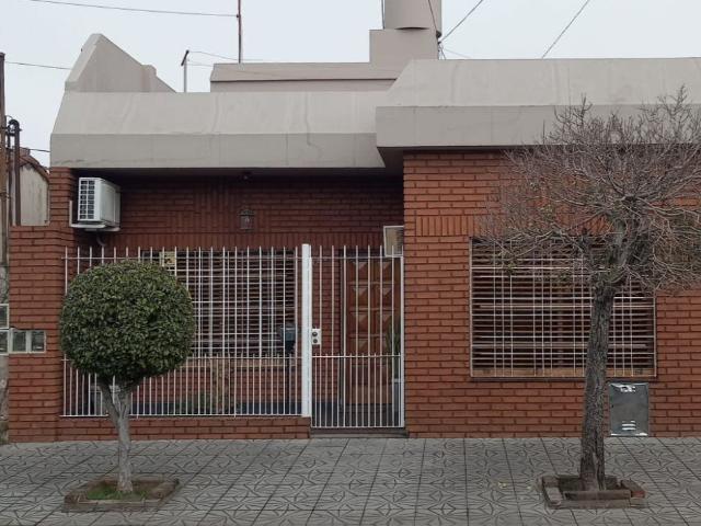 Casa en alquiler El Palomar 4 ambientes