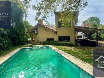 Casa en alquiler en Manuel Alberti