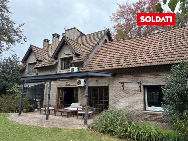 Casa en alquiler en Manuel Alberti