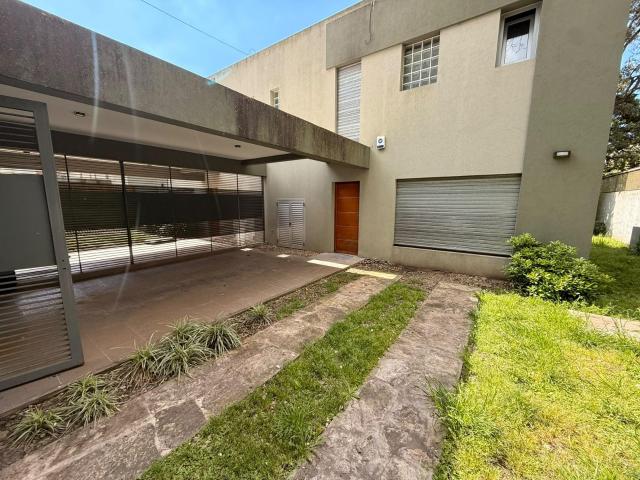 Casa en Alquiler en Manuel B Gonnet