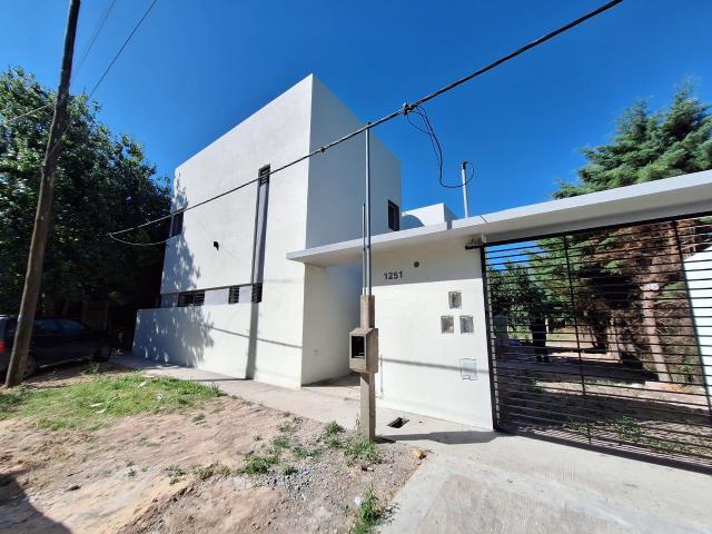Casa en Alquiler en Melchor Romero