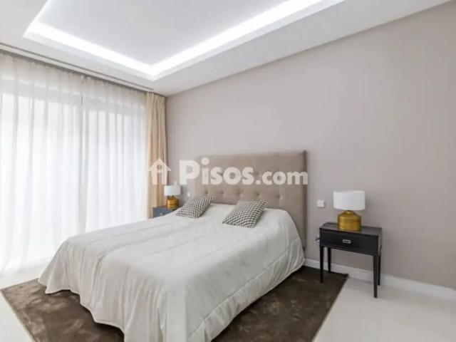 Casa en alquiler en Milla de Oro