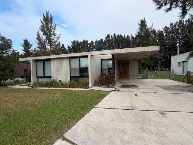 Casa en alquiler en Miralagos