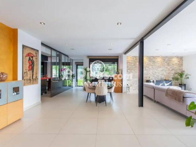 Casa en alquiler en Montcabrer