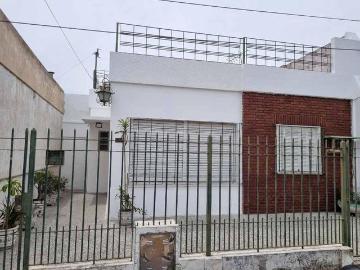 Casa en alquiler en Monte Chingolo