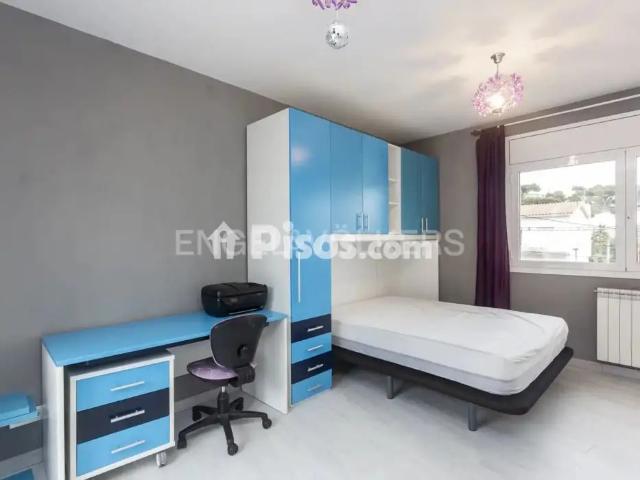 Casa en alquiler en Montmar