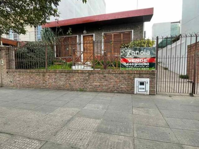 Casa en alquiler en Moron Sur