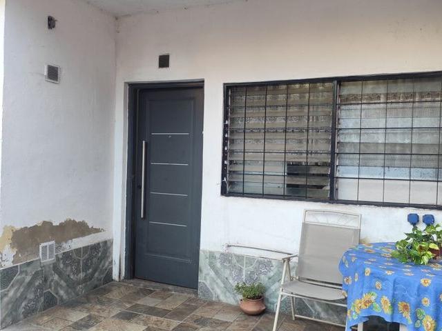 Casa en alquiler en Morón