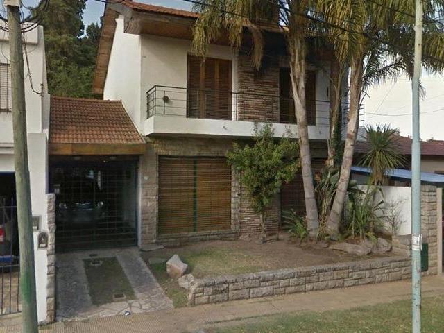 Casa en alquiler en Morón