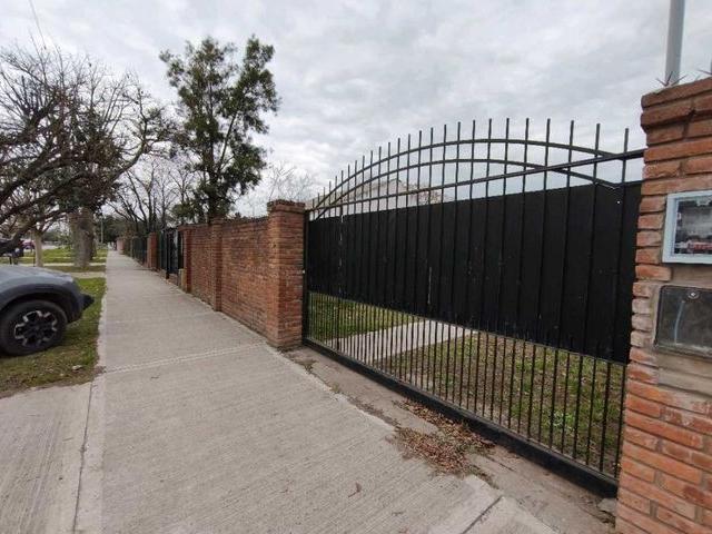 Casa en alquiler en Moreno