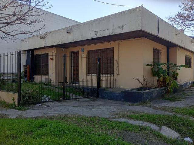 Casa en alquiler en Moreno