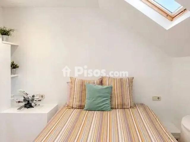 Casa en alquiler en Núcleo Urbano