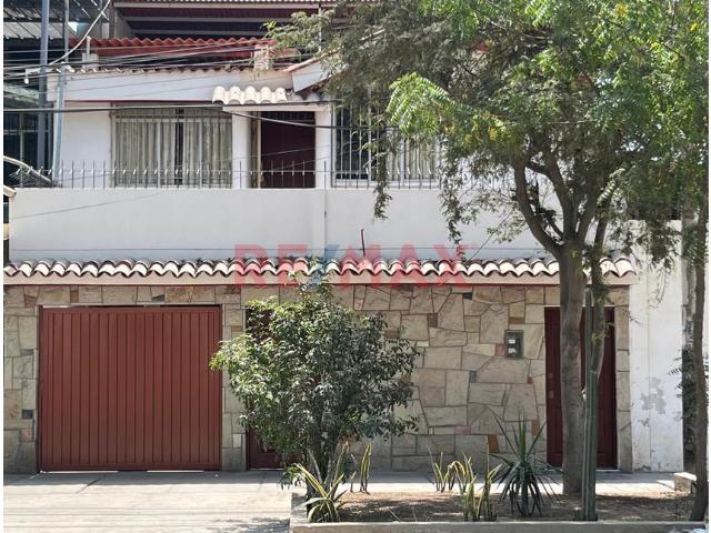 Casa En Alquiler En Av. Vice En Urb. Santa Ana
