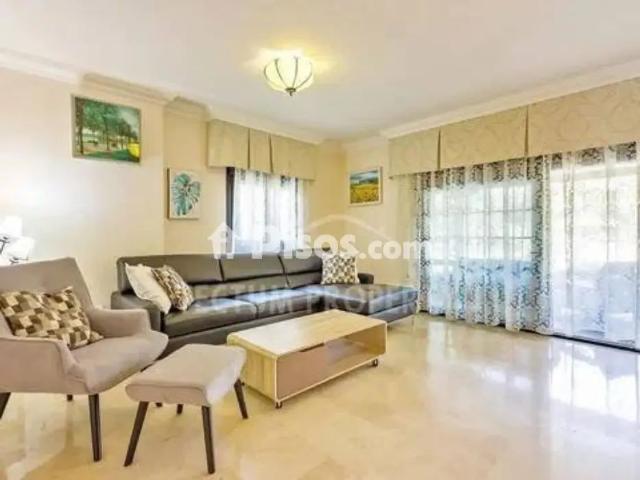 Casa en alquiler en Avenida de los Jardines del Duque