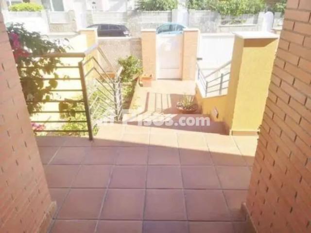 Casa en alquiler en Avenida de la Nueva Almería, cerca de Avenida Nueva Alcazaba