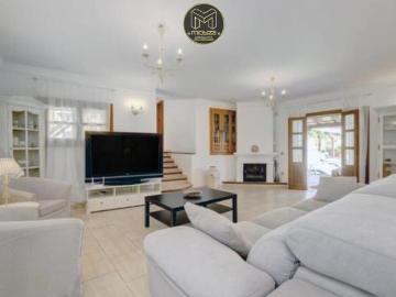 Casa en alquiler en Altos de Estepona, Estepona