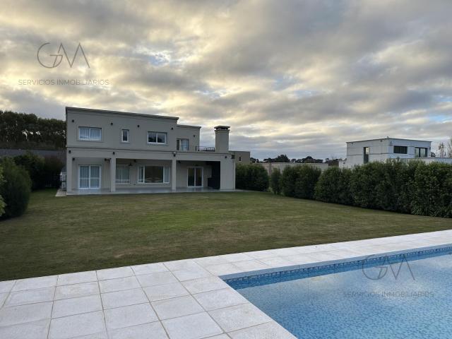 Casa en alquiler en Arenas del Sur
