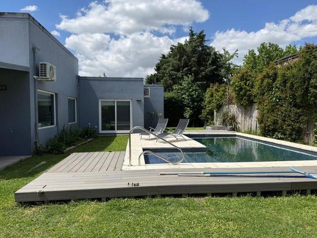 Casa en alquiler en Área de Promoción El Triángulo