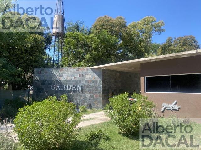 Casa en alquiler en Arturo Seguí