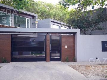 Casa en alquiler en Burzaco
