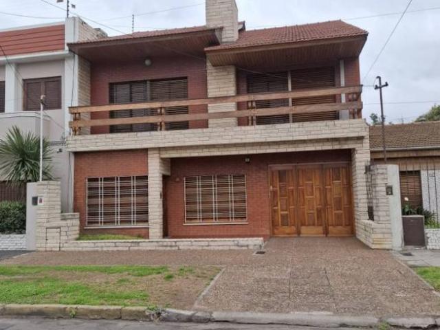 Casa en alquiler en Banfield Este
