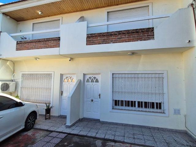 Casa en alquiler en Banfield