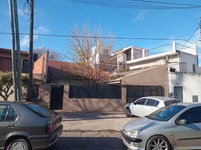Casa en alquiler en Banfield