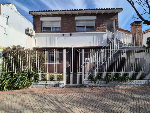 Casa en alquiler en Banfield