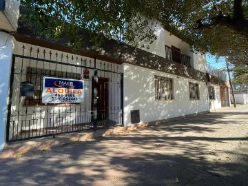 CASA EN ALQUILER EN BARRIO ZUMARAN 3 DORMITORIOS