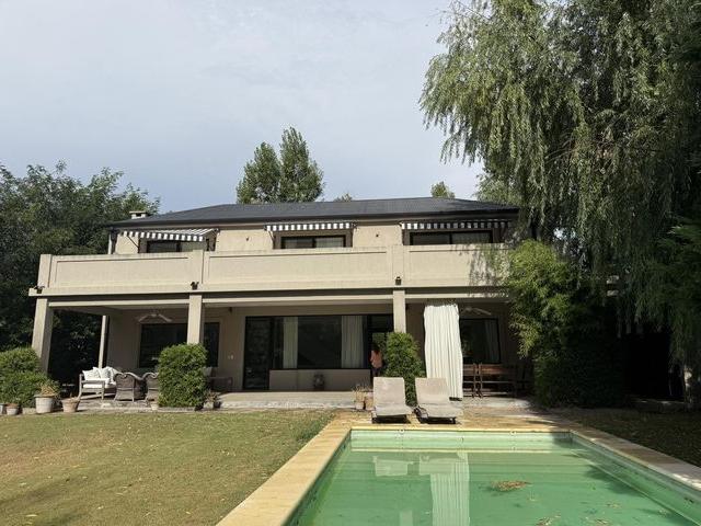 Casa en alquiler en Barrio Cerrado La Emilia