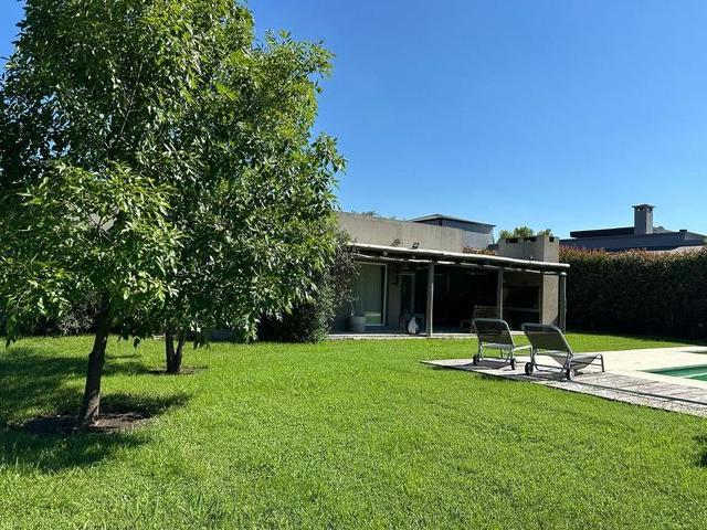 Casa en alquiler en Barrio Cerrado La Emilia