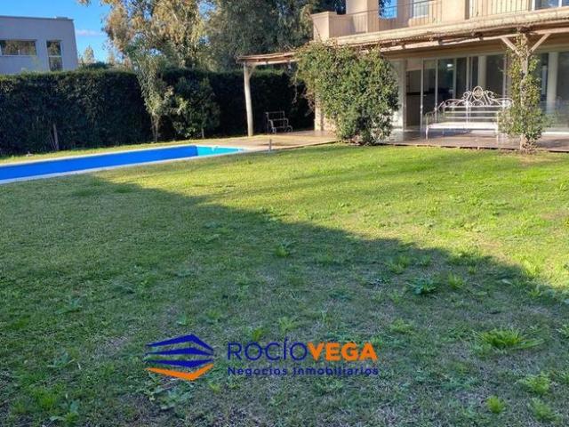 Casa en alquiler en barrio cerrado Weston, Moreno