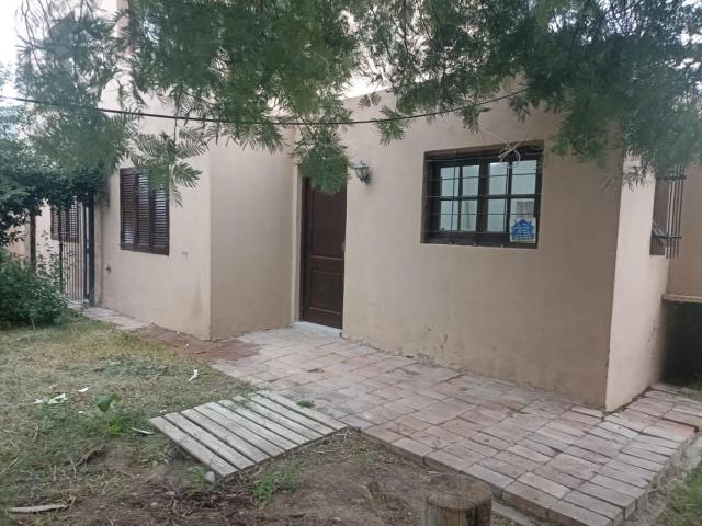 CASA EN ALQUILER EN BARRIO CHACRAS DE MATEO PLOTTIER